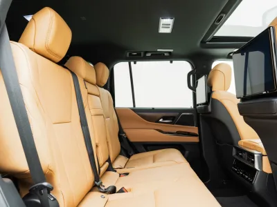 2025 LEXUS LX600 4WD –7 Seater LUXURY PACKAGE for export from Japan
