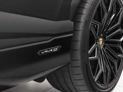 2026 Lamborghini Urus SE 4WD RHD - Nero Helene for export from Japan