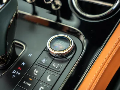 2026 Bentley Continental GTC 4.0 V8 Plug-in Hybrid for export from Japan