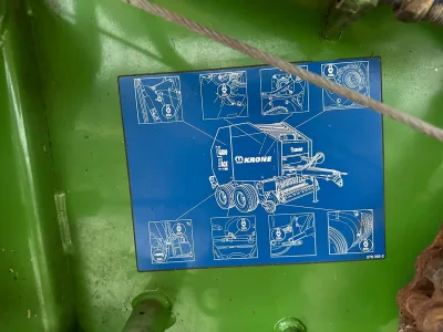 KRONE Vario Pack Multi-Cut 1800 round baler (No.J0877) for export from Japan