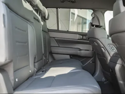 2025 Hyundai Santa Fe Hybrid Calligraphy AWD for export from Japan