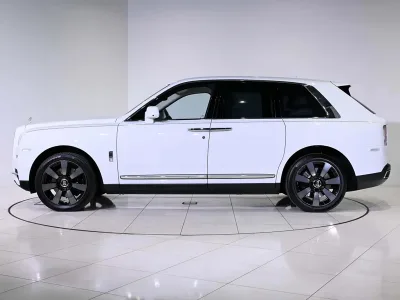 2025 Rolls-Royce Cullinan The Pinnacle of Luxury and Performance (No.551004) for export from Japan