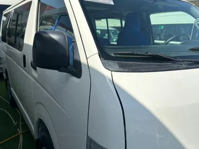 2010 Toyota Hiace 13 Seater Mini van (No.830813) for export from Japan