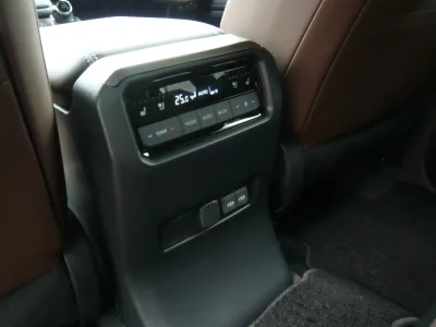2025 Toyota Land Cruiser 250 2.8 ZX Diesel Turbo for export from Japan