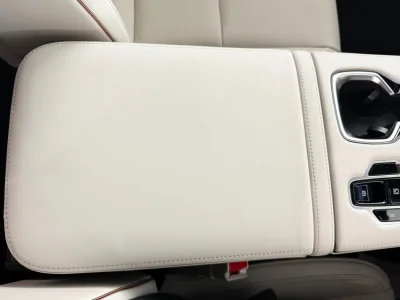 2025 Lexus LM 500h Version L 4WD for export from Japan