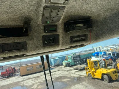NEW HOLLAND TX67 COMBINE HARVESTER  (Two) (No.J0957) for export from Japan