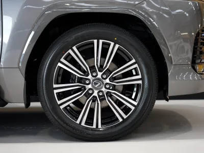 2025 LEXUS LX 500d LIMITED – THE PINNACLE OF LUXURY for export from Japan