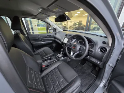 2025 Nissan Navara PRO-4X 2.3D 4WD – 7-Speed Automatic for export from Japan