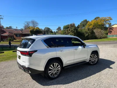 2025 LEXUS  Ultra Luxury (2 Units) BrandNew LX600  (No.J0817) for export from Japan