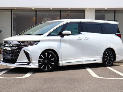 2025 Toyota Alphard Hybrid 2.5 Executive Lounge E-Four 4WD: Unmatched Luxury and Performance (No.960970) for export from Japan