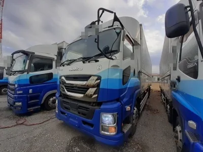 2016 Isuzu Giga large Aluminium wing body truck QPG-CYL77B (No.920772) for export from Japan