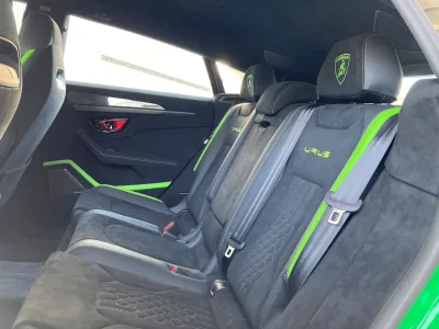 2025 Lamborghini Urus Performante: The Pinnacle of Luxury and Performance (No.960968) for export from Japan