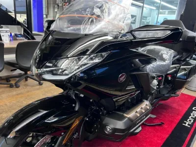 Honda Goldwing GL1800   Certified Used Car (No-770699) for export from Japan