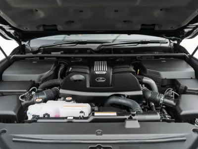 2025 LEXUS LX600 4WD –7 Seater LUXURY PACKAGE for export from Japan