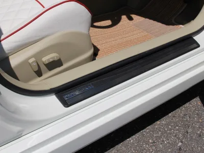 Luxury Galue Limousine | Japan Built for export from Japan