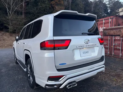 2025 Toyota Land Cruiser 300 ZX – Ultimate Luxury & Performance