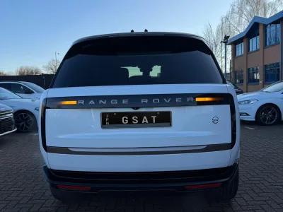 Land Rover Range Rover SV Signature Suite RHD - White for export from Japan
