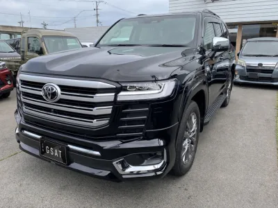 2026 Toyota Land Cruiser 300 ZX for export from Japan