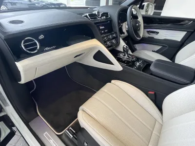 2025 BENTLEY BENTAYGA EWB AZURE (No.103838) for export from Japan