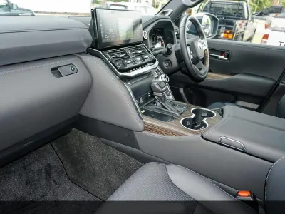 2025 Toyota Land Cruiser Sahara (No.480797) for export from Japan
