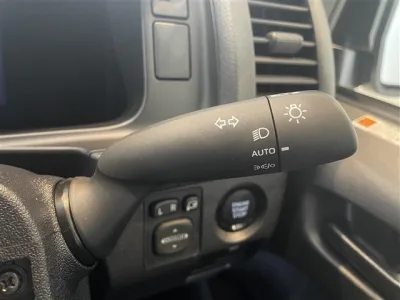 2026 Toyota Hiace Commuter GL 14-Seater 2.8L Diesel Auto for export from Japan