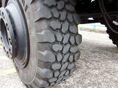 1999 Mercedes Unimog: The Off-Road King (No.J01002) for export from Japan