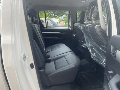 2022 TOYOTA HILUX REVO Double Cab 2.4 MT 4WD (Pickup) with Offroad Accessories ( No.560463) for export from Japan