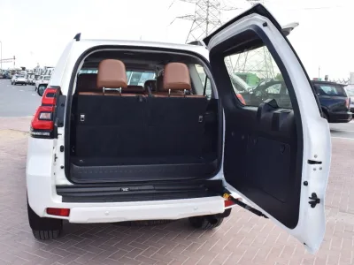 2022 Toyota Prado Petrol full option White (No.830782) for export from Japan