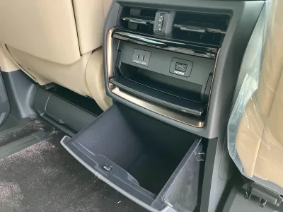 2025 Toyota Alphard Plug-in Hybrid Executive Lounge E-Four 4WD for export from Japan