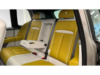 2025 Rolls-Royce Cullinan Right-Hand Drive SUV (No.109054) for export from Japan