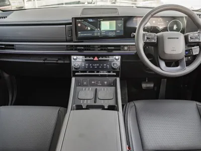 2025 Hyundai Santa Fe Hybrid Calligraphy AWD for export from Japan