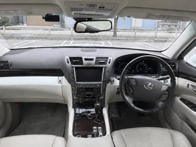 2006 Lexus LS460 White Limousine Hearse for export from Japan