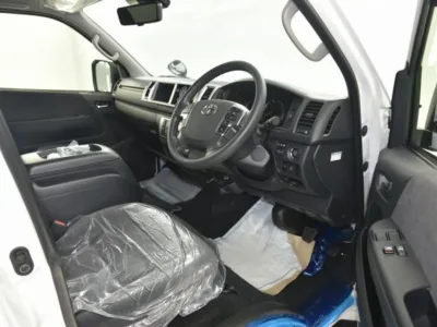2025 Toyota Hiace Wide GL - The Perfect Blend of Comfort & Utility (No.961034) for export from Japan