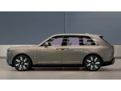 2025 Rolls-Royce Cullinan Right-Hand Drive SUV (No.109054) for export from Japan