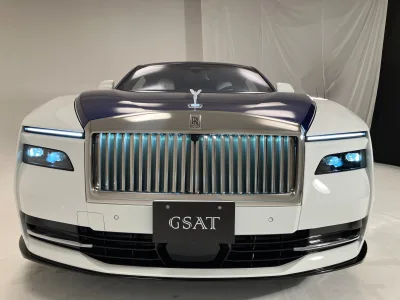 2025 Rolls-Royce Spectre Base Grade (No.960989) for export from Japan