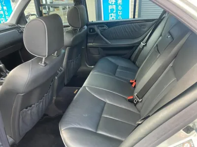 Mercedes-Benz E320 2002 (N0-J0689) for export from Japan