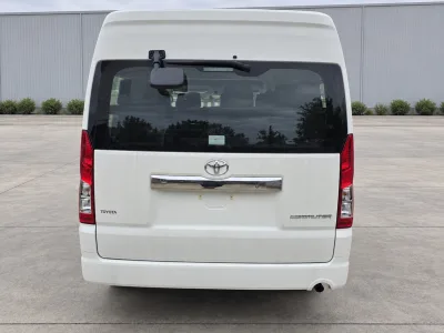 2026 Toyota Hiace Commuter 2.8 Diesel AT High Roof 15-Seater RHD for export from Japan
