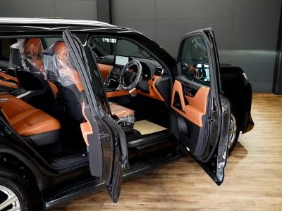 2025 Lexus LX 600 Executive 4WD - The Ultimate Luxury SUV (No.960999) for export from Japan