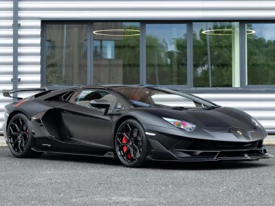 2021 Lamborghini Aventador SVJ Roadster: The Ultimate Supercar Experience convertible (No.112972) for export from Japan