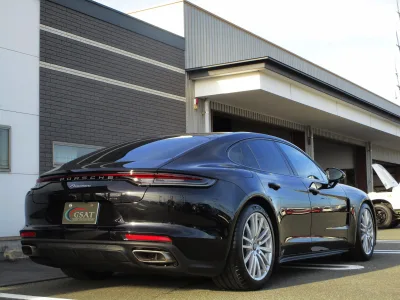 2022 Porsche Panamera 2.9 PDK Panoramic Sunroof (Jet Black Metallic) (No.J0576) for export from Japan