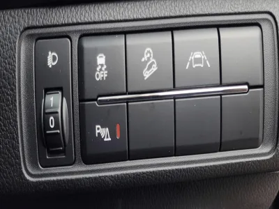 2025 SsangYong Musso ELX Auto 4x4 (No-480726) for export from Japan