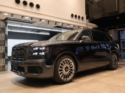 2025 Toyota Century SUV 3.5L Plug-in Hybrid 4WD 4-Seater