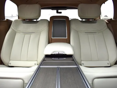 2024 Land Rover Range Rover SV Signature Suite 4.4L P615 Long Wheelbase 4WD for export from Japan