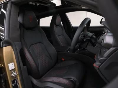2026 Lamborghini Urus SE 4.0L V8 Hybrid AWD for export from Japan