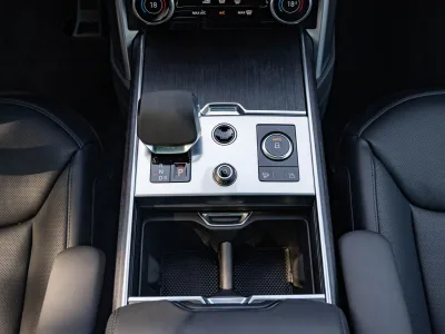 2025 RANGE ROVER AUTOBIOGRAPHY (No.830814) for export from Japan