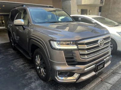 2025 Toyota Land Cruiser 300 ZX Modelista 3.5L Twin-Turbo 4WD for export from Japan