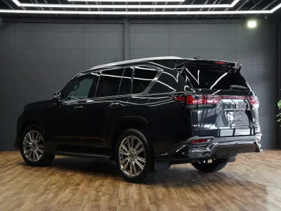 2025 Lexus LX 600 Executive 4WD - The Ultimate Luxury SUV (No.960999) for export from Japan