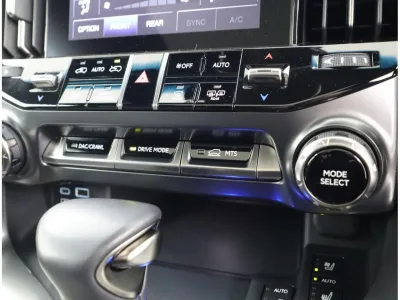 2023 Lexus LX600 EXECUTIVE Sonic Quartz 4 Seater for export from Japan