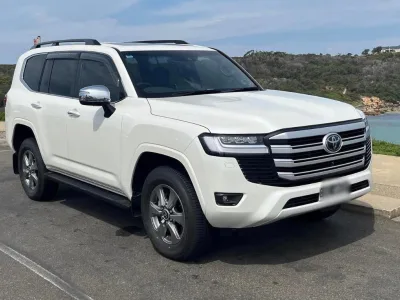 2025 Toyota Land Cruiser LC300 Sahara 7 seater(No.510805)