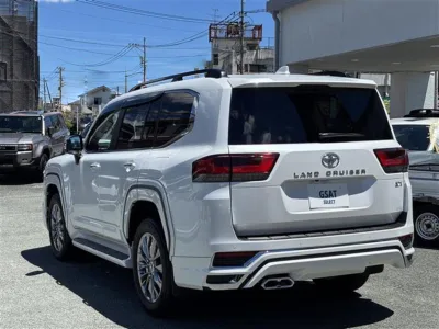 2026 Toyota Land Cruiser 300 ZX 3.3 Diesel Turbo 4WD Modellista for export from Japan